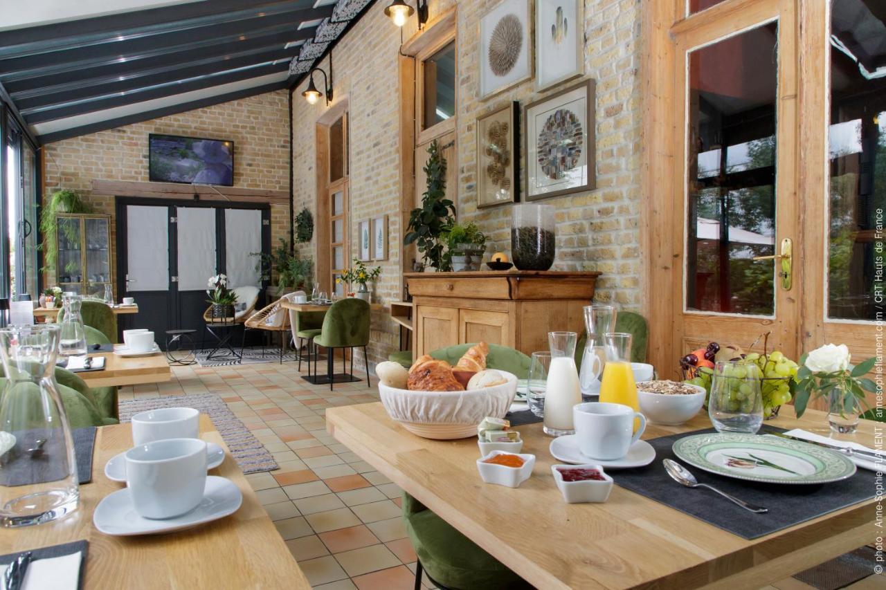 Les Berges Hotel Bourbourg Buitenkant foto