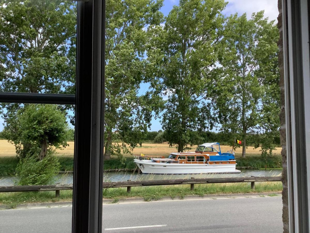 Les Berges Hotel Bourbourg Buitenkant foto