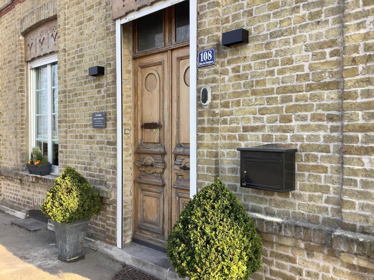 Les Berges Hotel Bourbourg Buitenkant foto