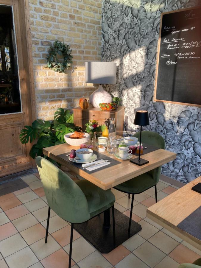 Les Berges Hotel Bourbourg Buitenkant foto